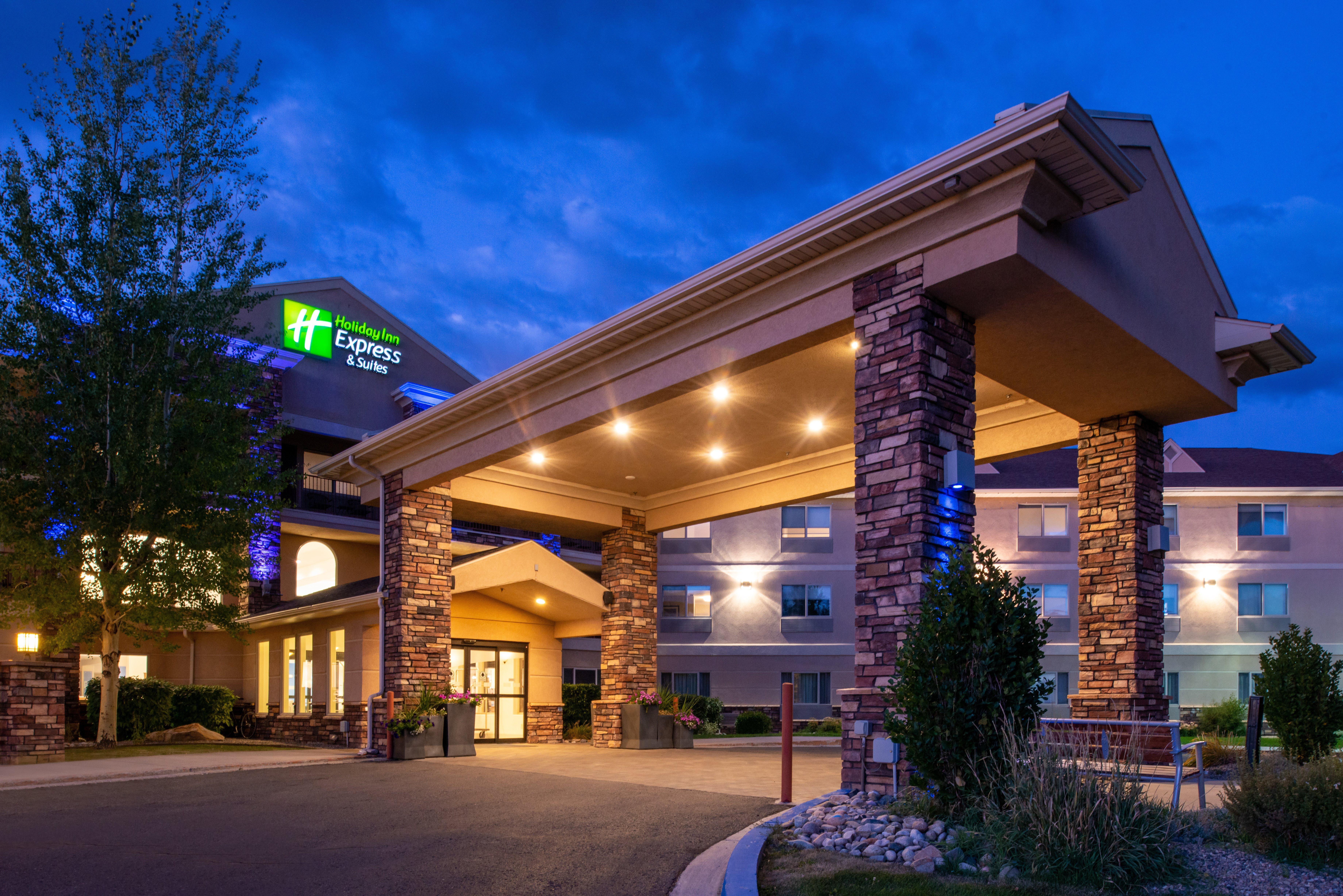 Holiday Inn Express Hotel & Suites Gunnison By Ihg Exterior photo