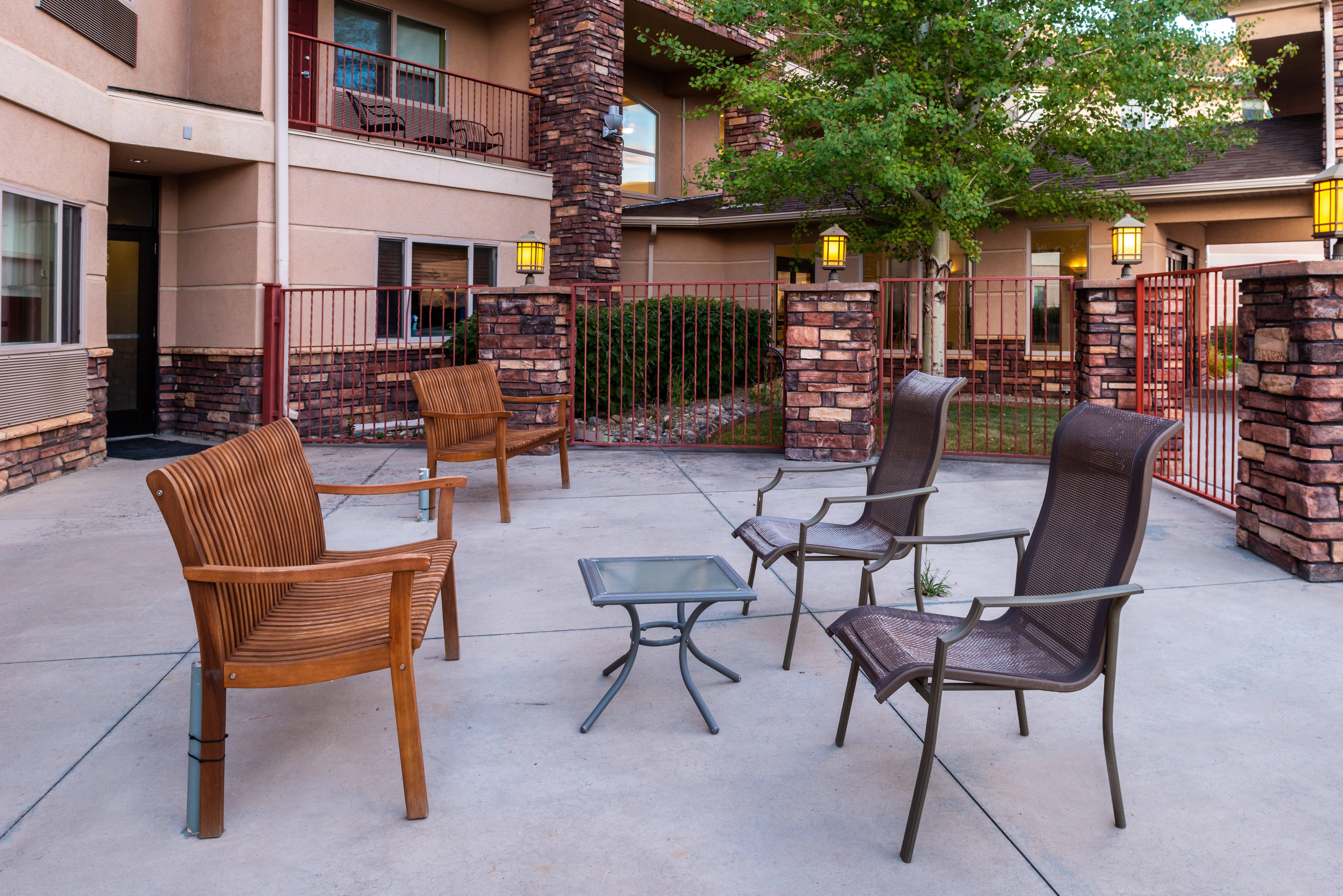 Holiday Inn Express Hotel & Suites Gunnison By Ihg Exterior photo