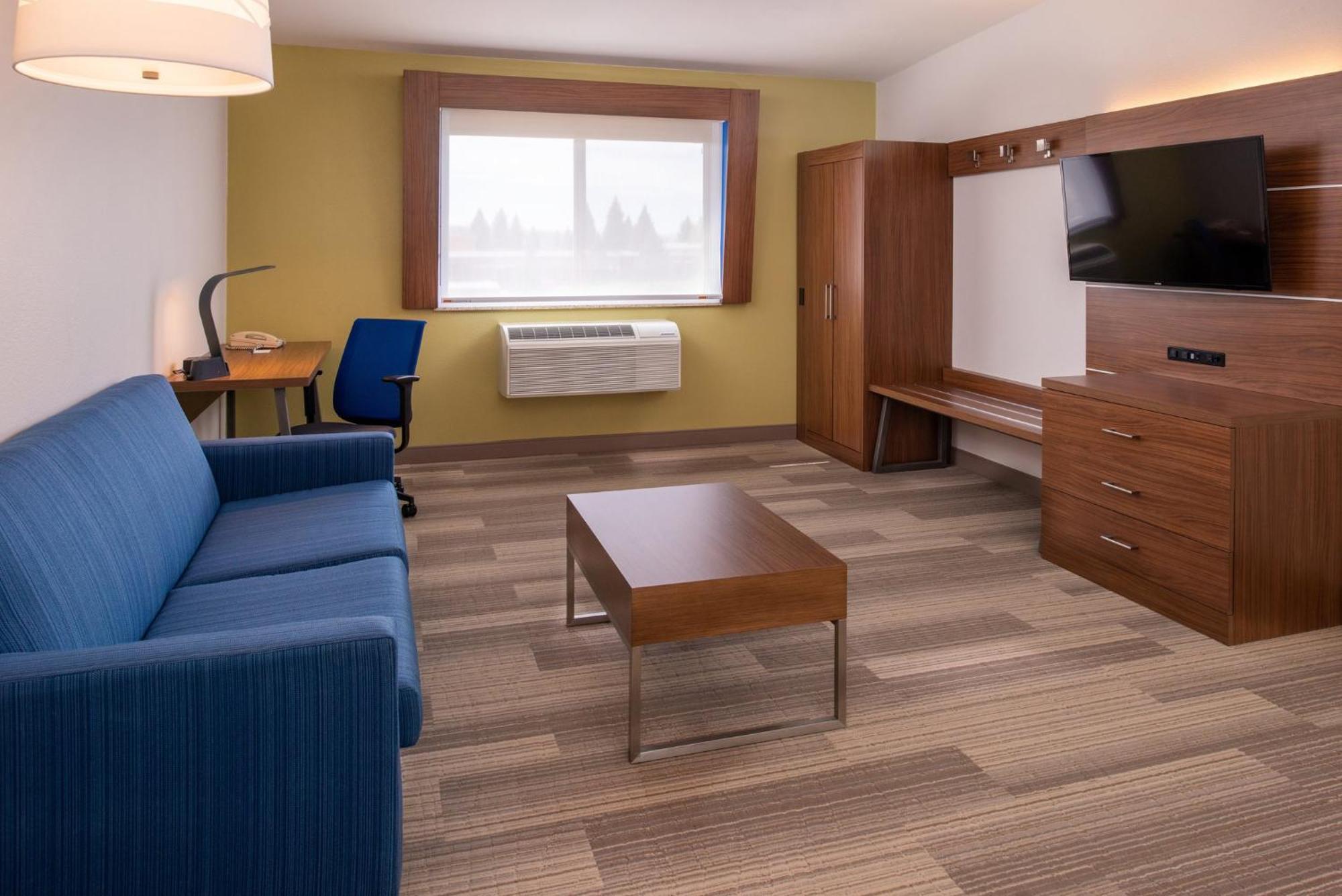 Holiday Inn Express Hotel & Suites Gunnison By Ihg Exterior photo